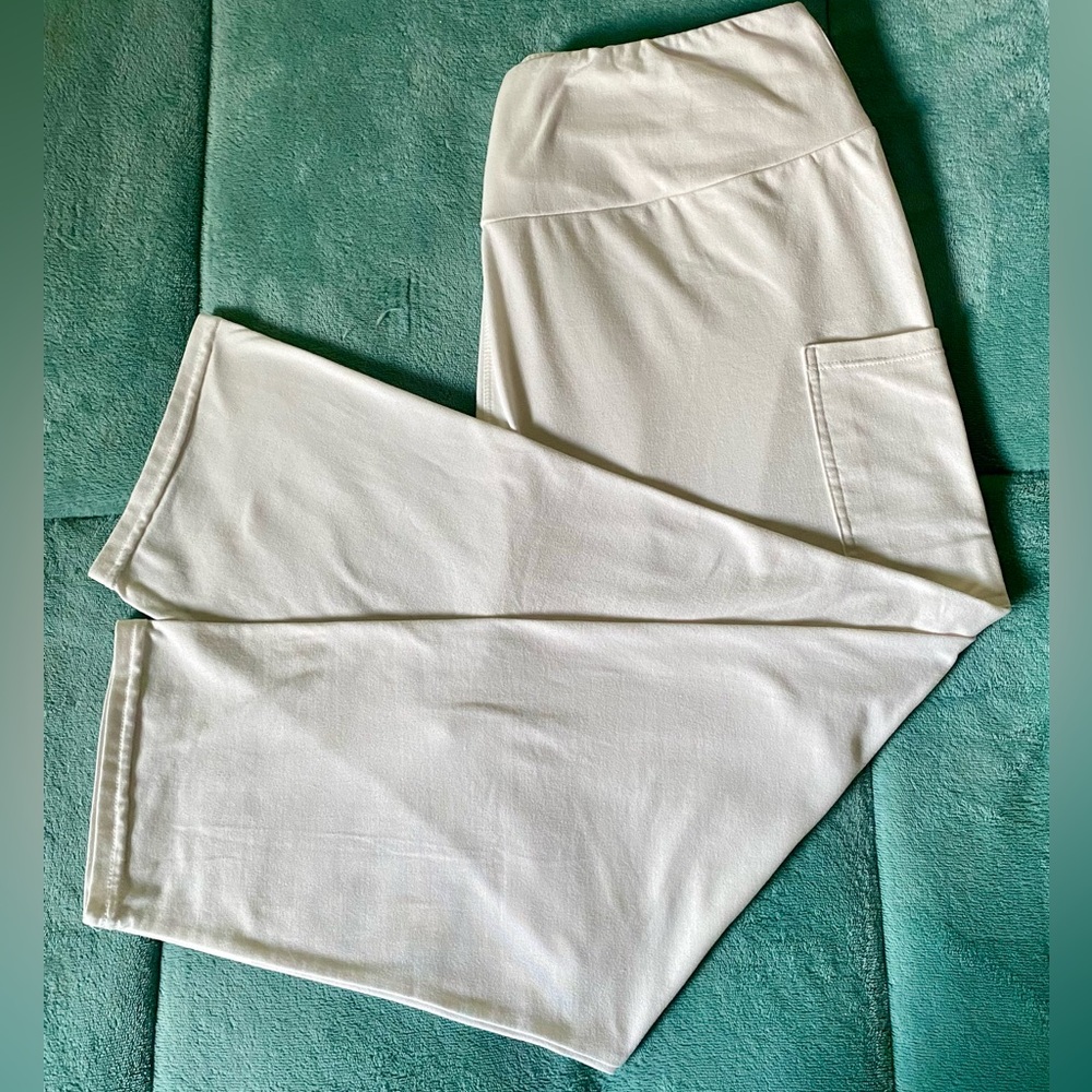 High Waisted Capri Leggings size 18-22W